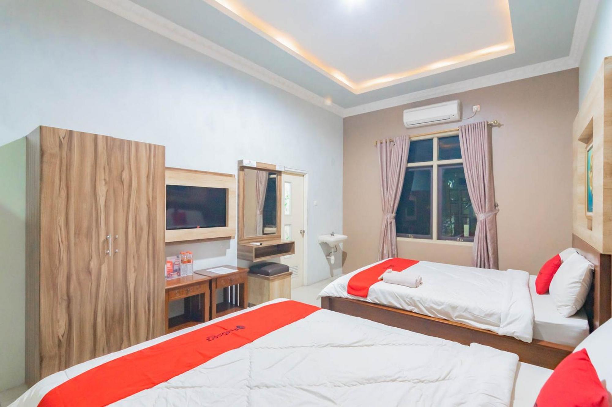 Reddoorz Resort Premium @ Sangkan Hurip Кунинган Екстериор снимка